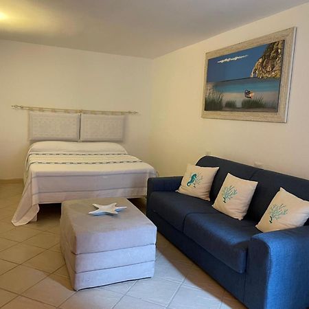 Villa A Golfo Aranci Con Vista Su Tavolara Marinella  Exteriör bild