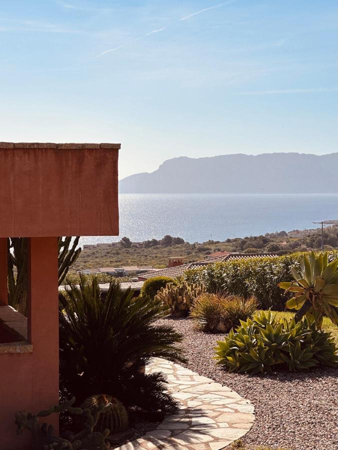 Villa A Golfo Aranci Con Vista Su Tavolara Marinella  Exteriör bild