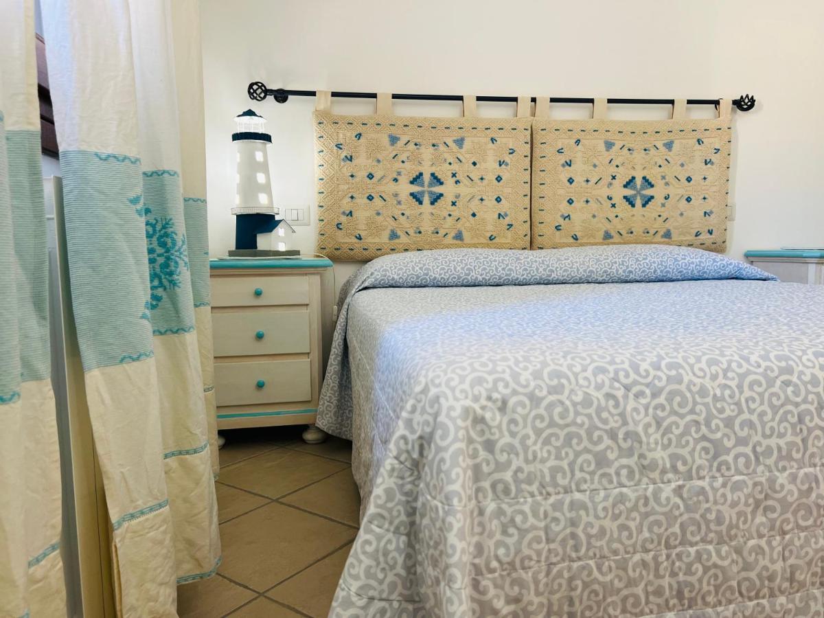 Villa A Golfo Aranci Con Vista Su Tavolara Marinella  Exteriör bild