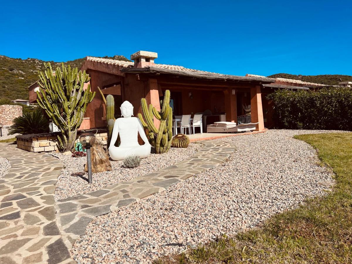 Villa A Golfo Aranci Con Vista Su Tavolara Marinella  Exteriör bild