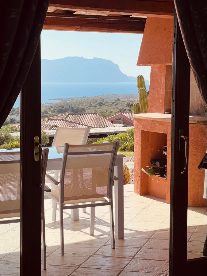 Villa A Golfo Aranci Con Vista Su Tavolara Marinella  Exteriör bild