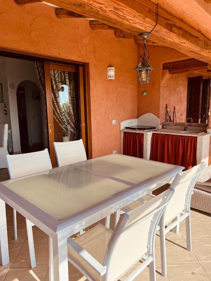Villa A Golfo Aranci Con Vista Su Tavolara Marinella  Exteriör bild