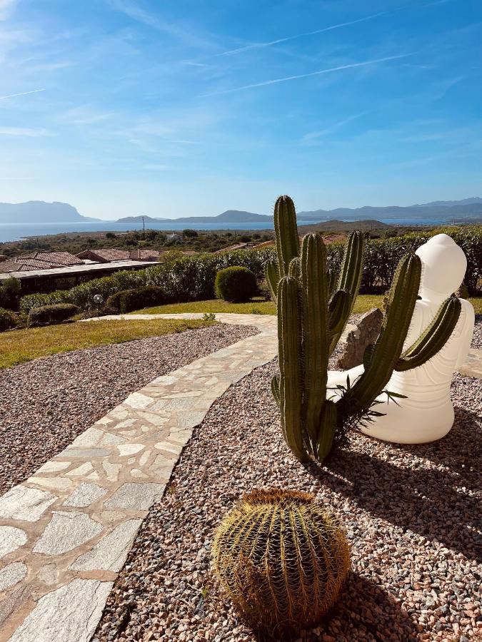 Villa A Golfo Aranci Con Vista Su Tavolara Marinella  Exteriör bild