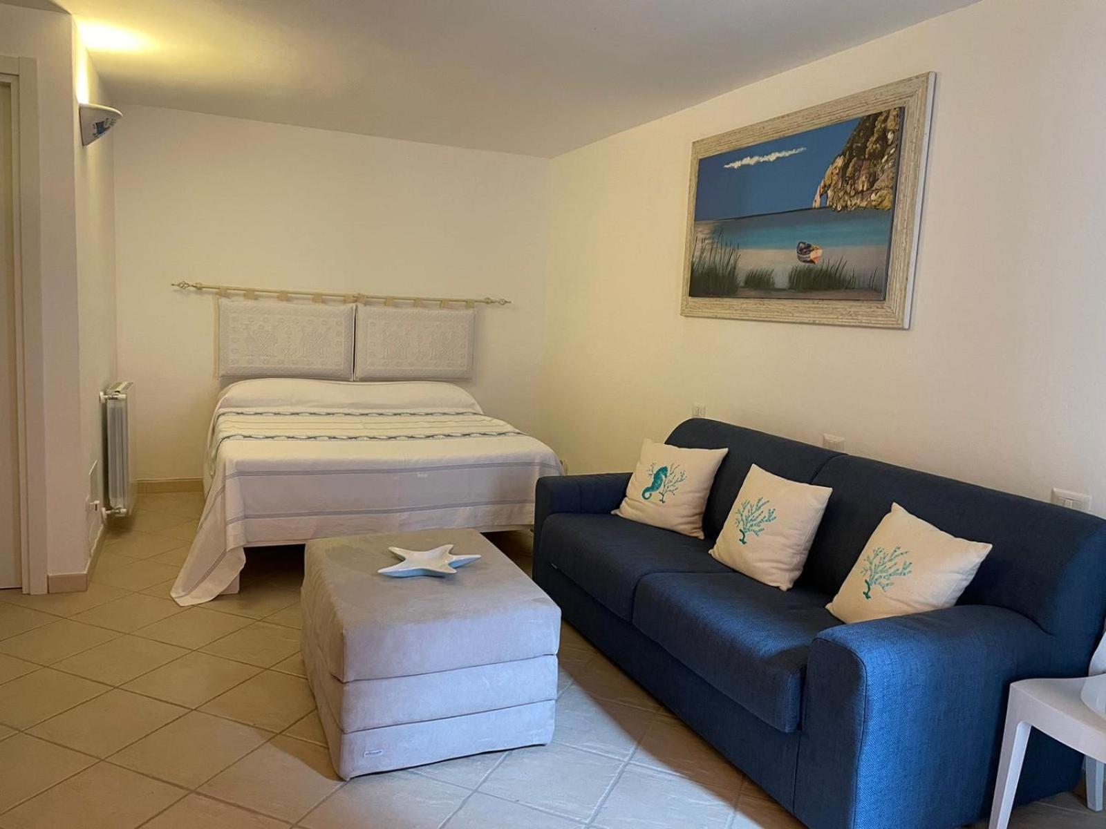 Villa A Golfo Aranci Con Vista Su Tavolara Marinella  Exteriör bild